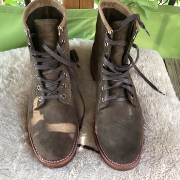 Men Chippewa boots like new in 11 US, moss green. - Picture 10 of 16